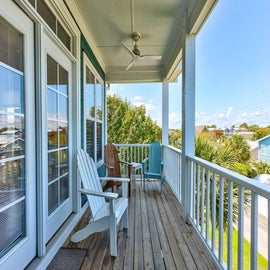 Seaside Hugs-Deck off Living Room