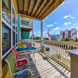 Front Porch/Entrance